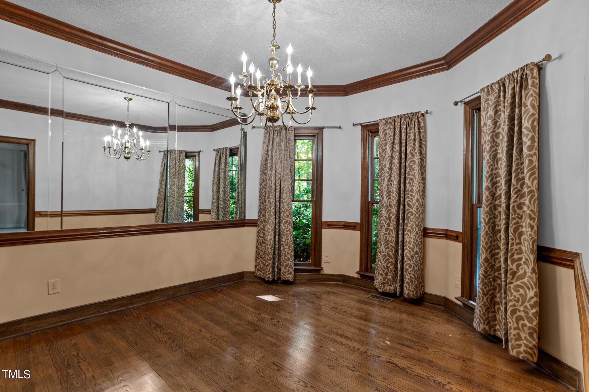 4900 Kundinger Court Raleigh, NC 27606 - Photo 27 of 46 29-web-or-mls-DSC_4379