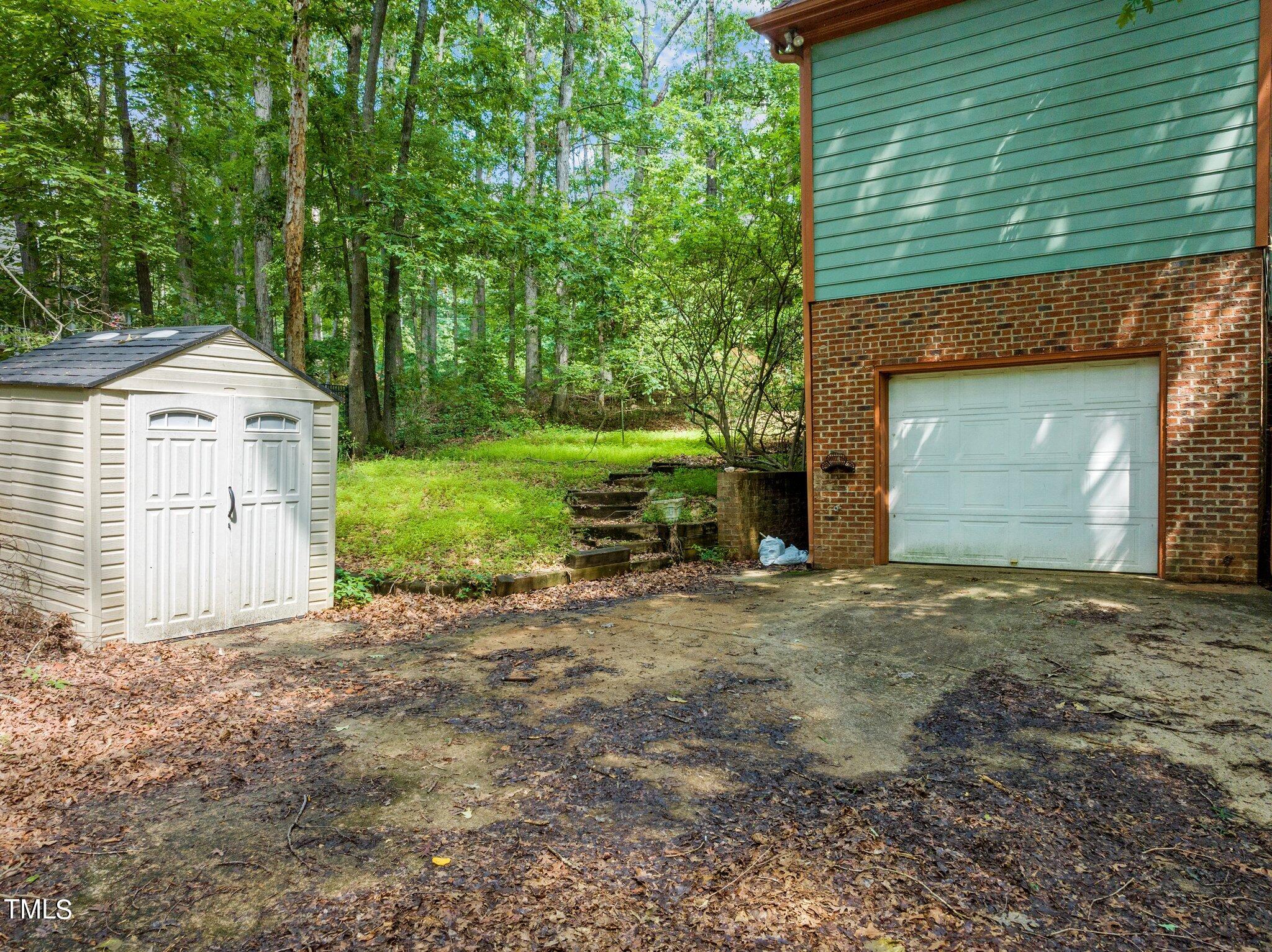 4900 Kundinger Court Raleigh, NC 27606 - Photo 8 of 46 8-web-or-mls-DJI_0218