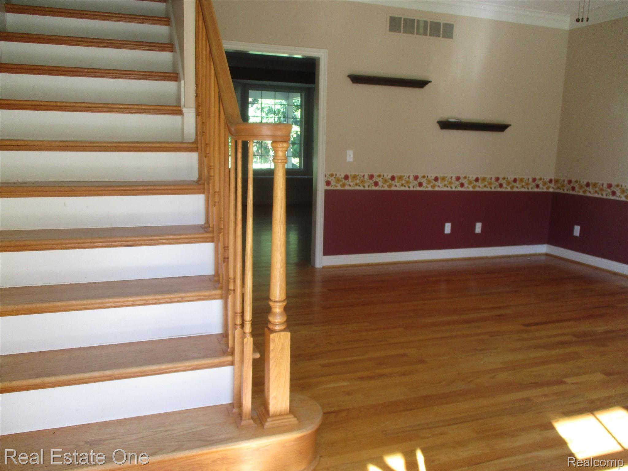 14192 North Hogan Road Linden, MI 48451 - Photo 6 of 45 IMG_2985.JPG