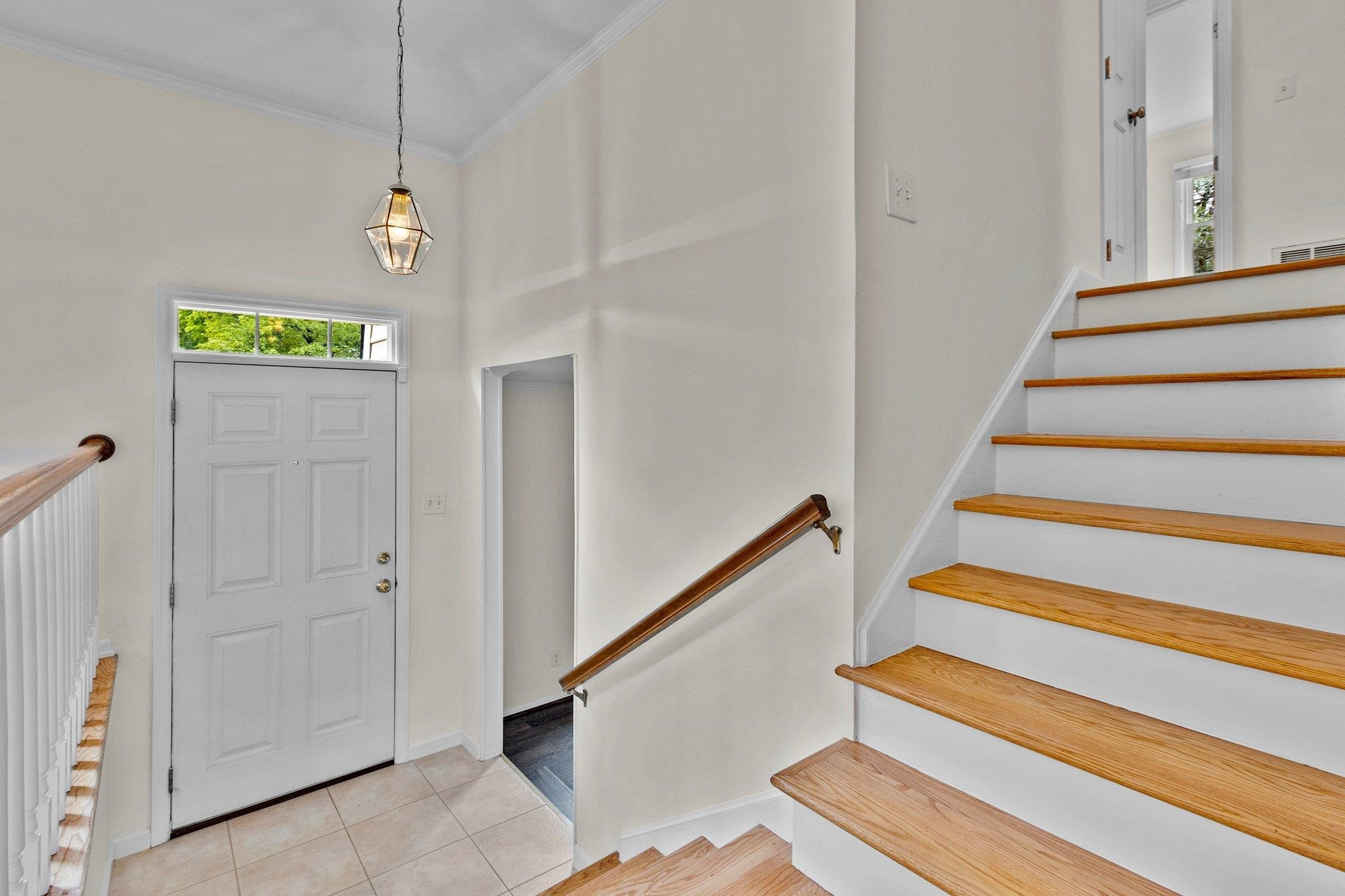 508 Cedar Hill Lane Raleigh, NC 27609 - Photo 4 of 32 Photo 4