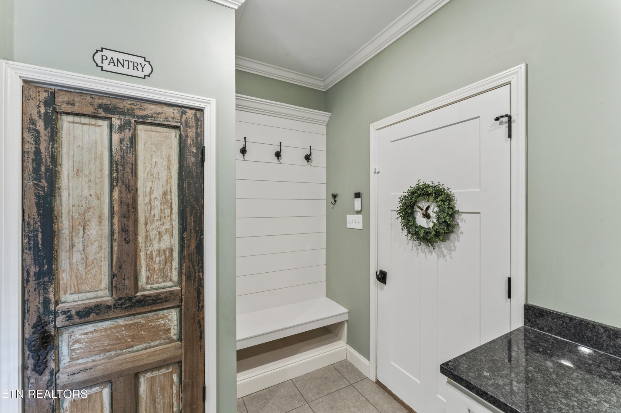 606 Eagle Bend Road Clinton, TN 37716 - Photo 13 of 37