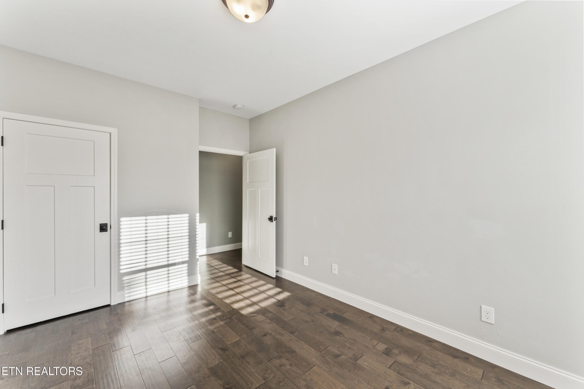 606 Eagle Bend Road Clinton, TN 37716 - Photo 20 of 37