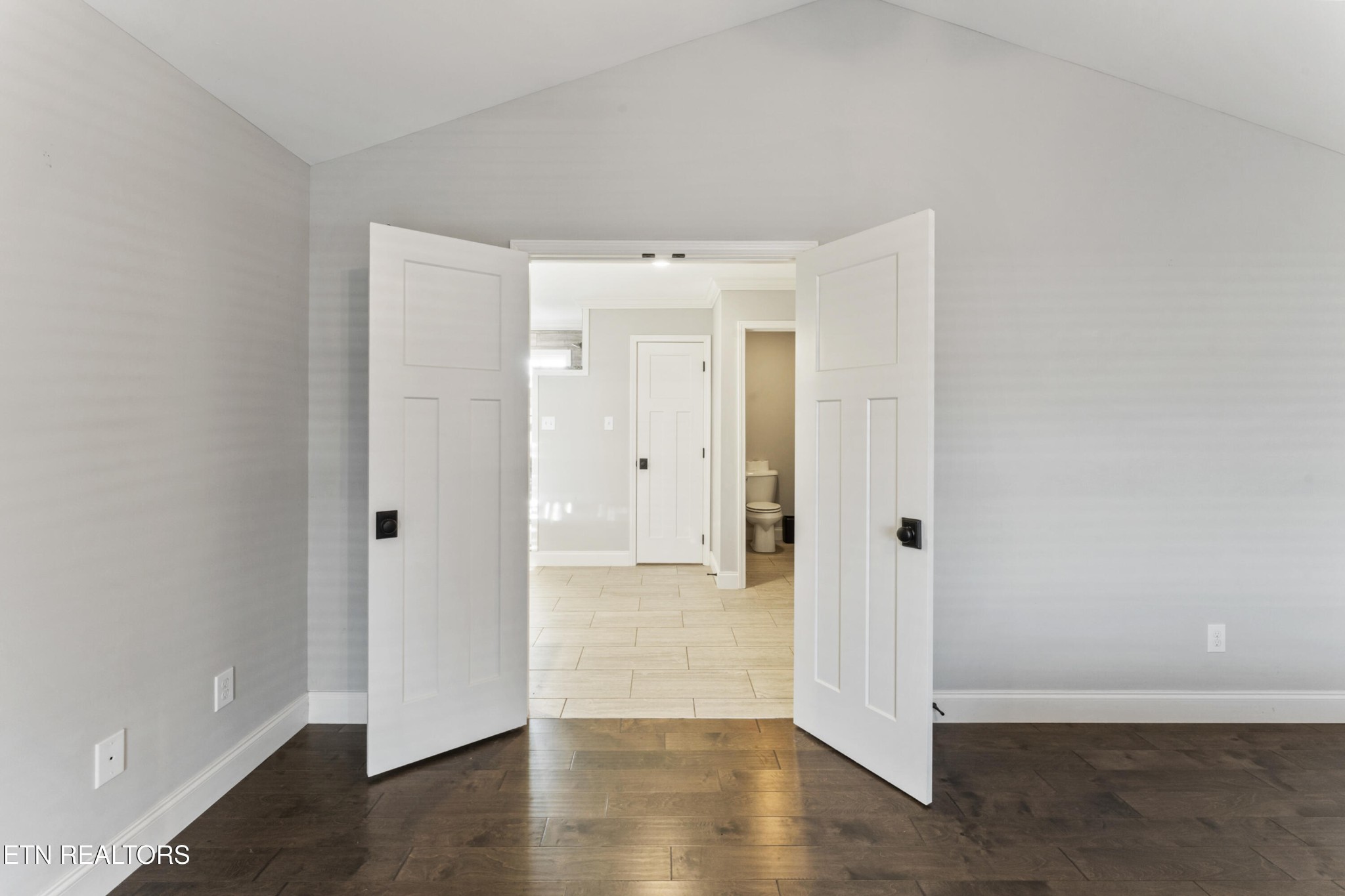 606 Eagle Bend Road Clinton, TN 37716 - Photo 26 of 37