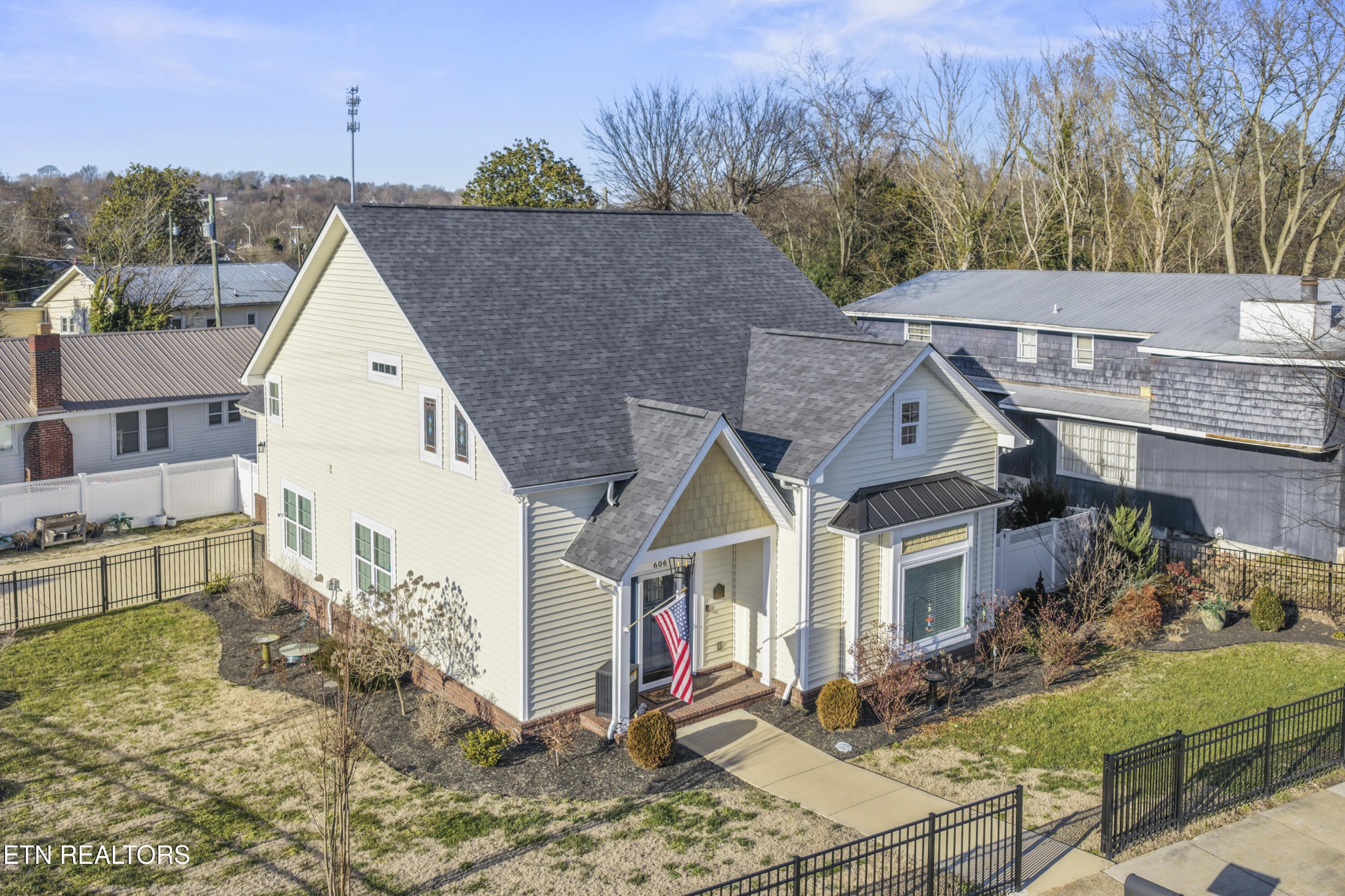 606 Eagle Bend Road Clinton, TN 37716 - Photo 33 of 37