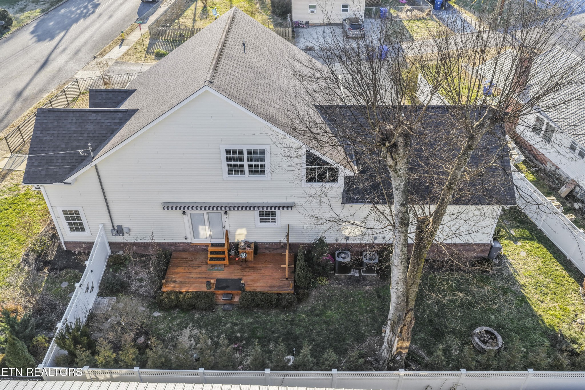 606 Eagle Bend Road Clinton, TN 37716 - Photo 35 of 37