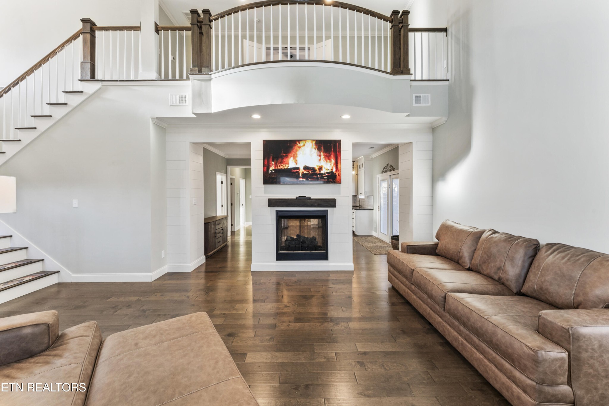 606 Eagle Bend Road Clinton, TN 37716 - Photo 5 of 37