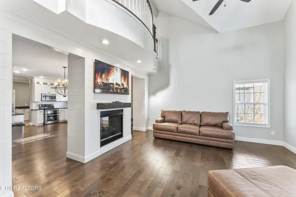 $499,900 | 606 Eagle Bend Road, Clinton, TN 37716