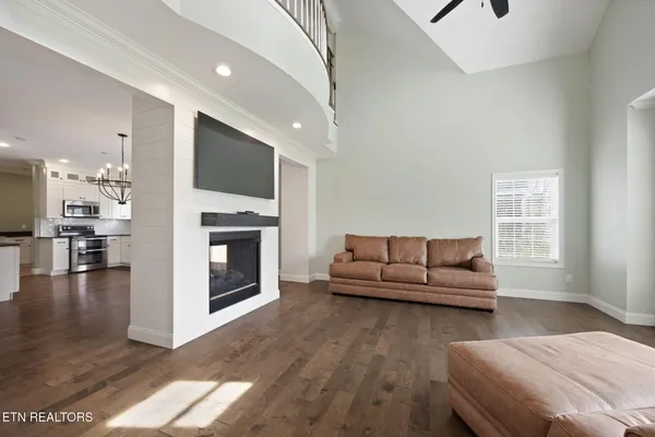 $499,900 | 606 Eagle Bend Road, Clinton, TN 37716