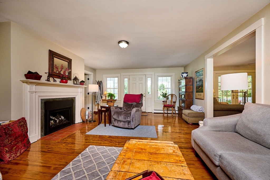 120 Hockanum Road Hadley, MA 01035 - Photo 5 of 40