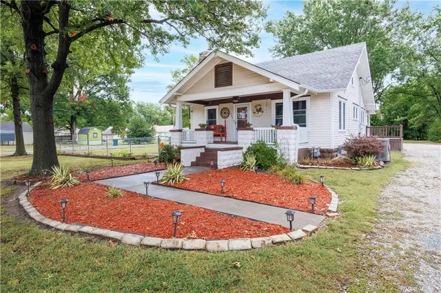 $244,900 | 802 South 32nd Street, Parsons, KS 67357