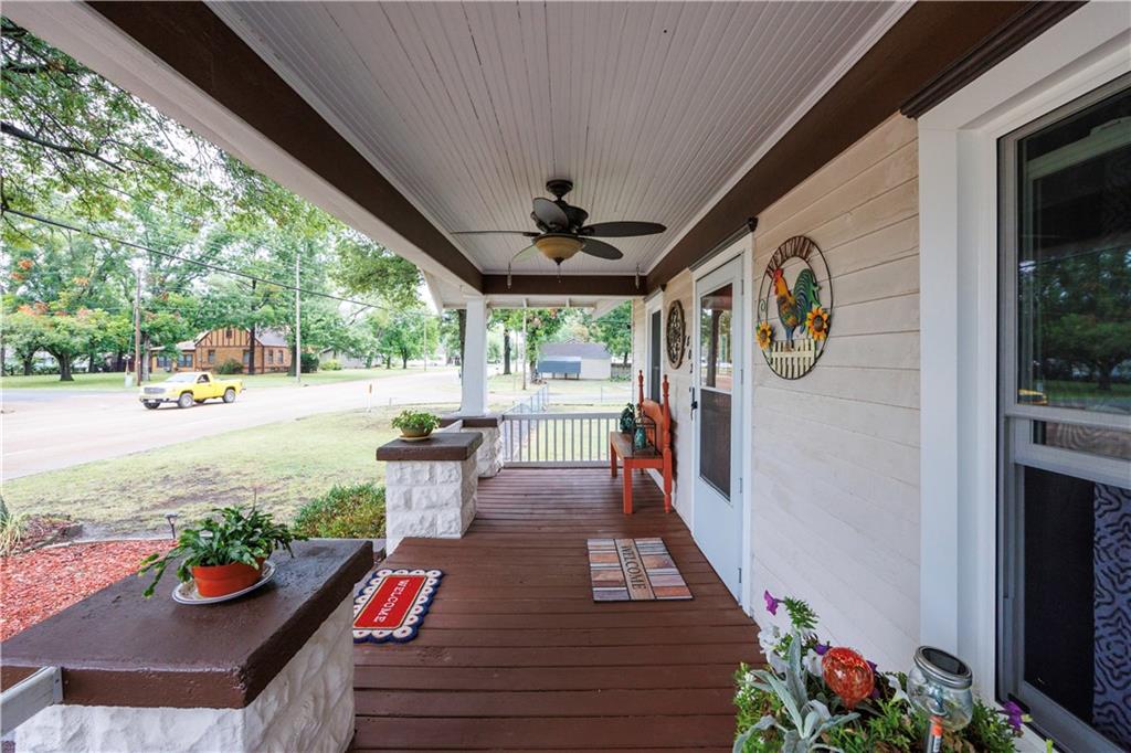 802 South 32nd Street Parsons, KS 67357 - Photo 3 of 48