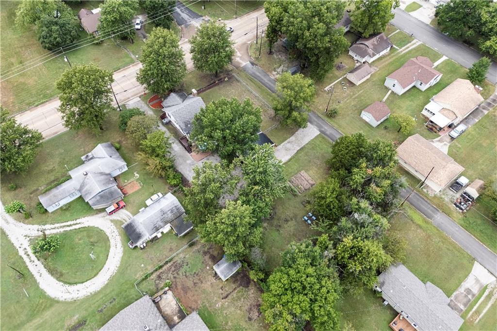 802 South 32nd Street Parsons, KS 67357 - Photo 36 of 48