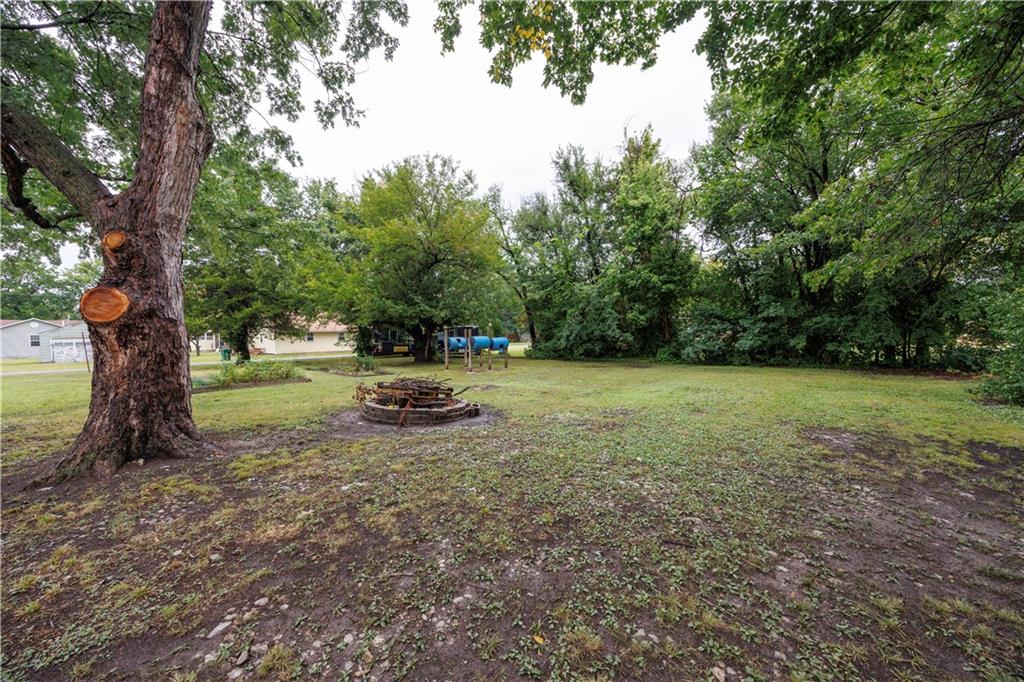 802 South 32nd Street Parsons, KS 67357 - Photo 46 of 48