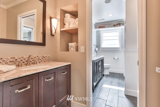 10333 Northeast 186th Street Bothell, WA 98011 - Photo 12 of 25