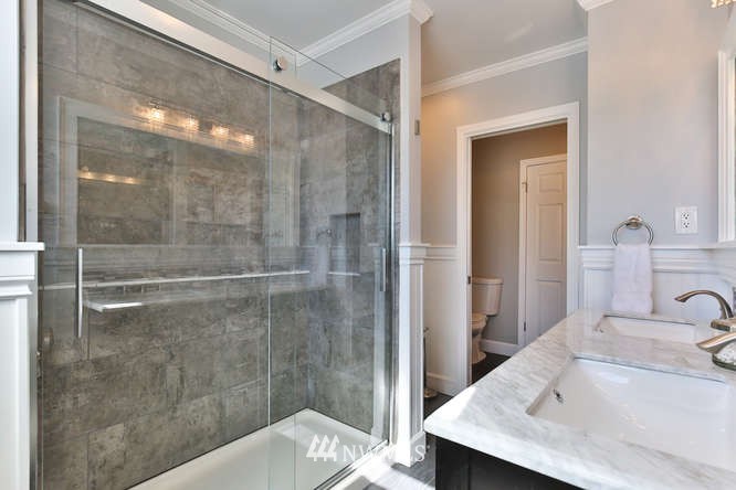 10333 Northeast 186th Street Bothell, WA 98011 - Photo 13 of 25