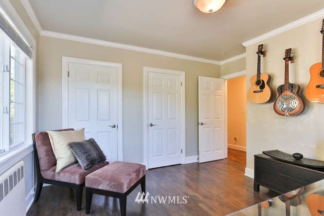 10333 Northeast 186th Street Bothell, WA 98011 - Photo 14 of 25