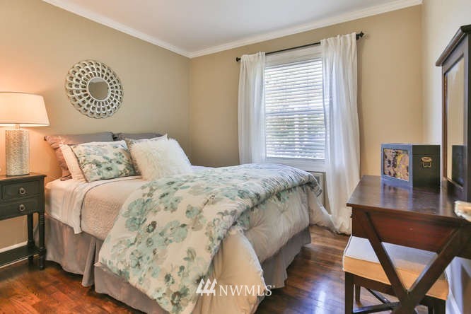 10333 Northeast 186th Street Bothell, WA 98011 - Photo 15 of 25