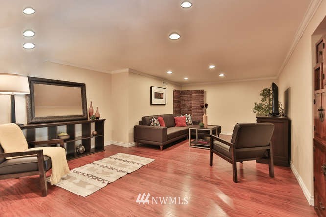 10333 Northeast 186th Street Bothell, WA 98011 - Photo 16 of 25