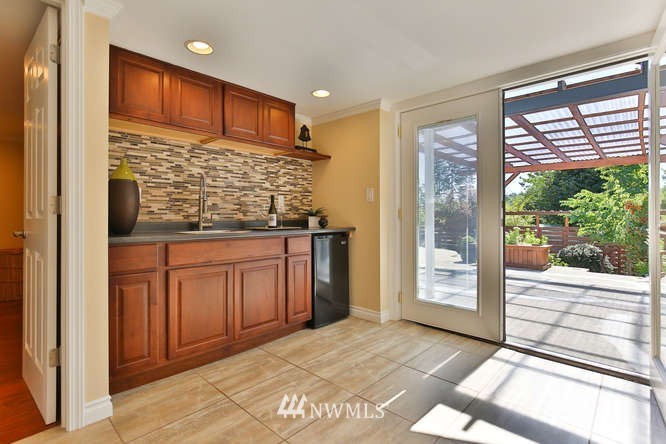 10333 Northeast 186th Street Bothell, WA 98011 - Photo 18 of 25