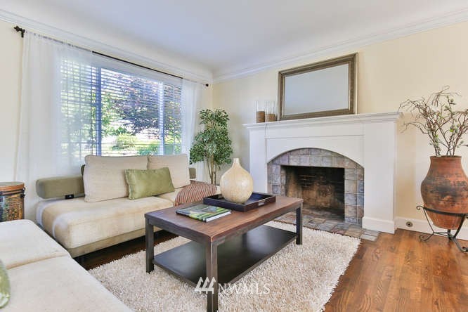 10333 Northeast 186th Street Bothell, WA 98011 - Photo 5 of 25