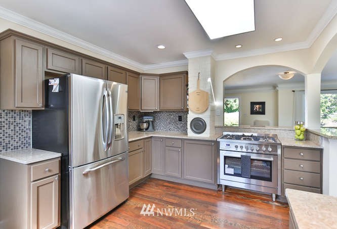 10333 Northeast 186th Street Bothell, WA 98011 - Photo 8 of 25