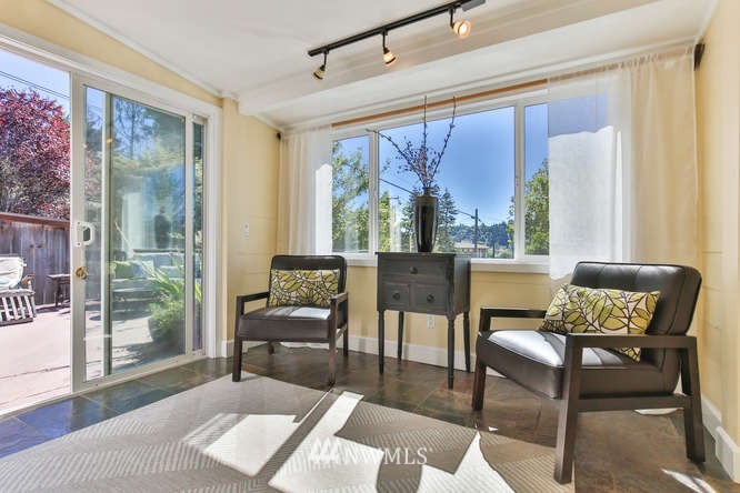 10333 Northeast 186th Street Bothell, WA 98011 - Photo 10 of 25