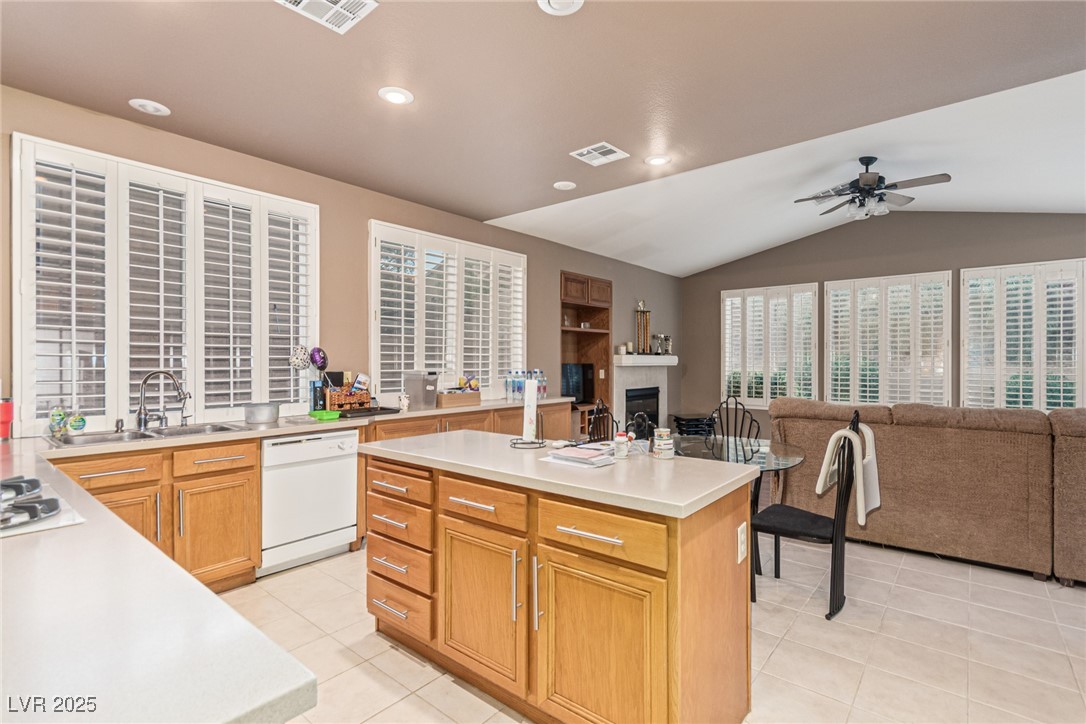 2389 Rainswept Avenue Henderson, NV 89052 - Photo 12 of 36