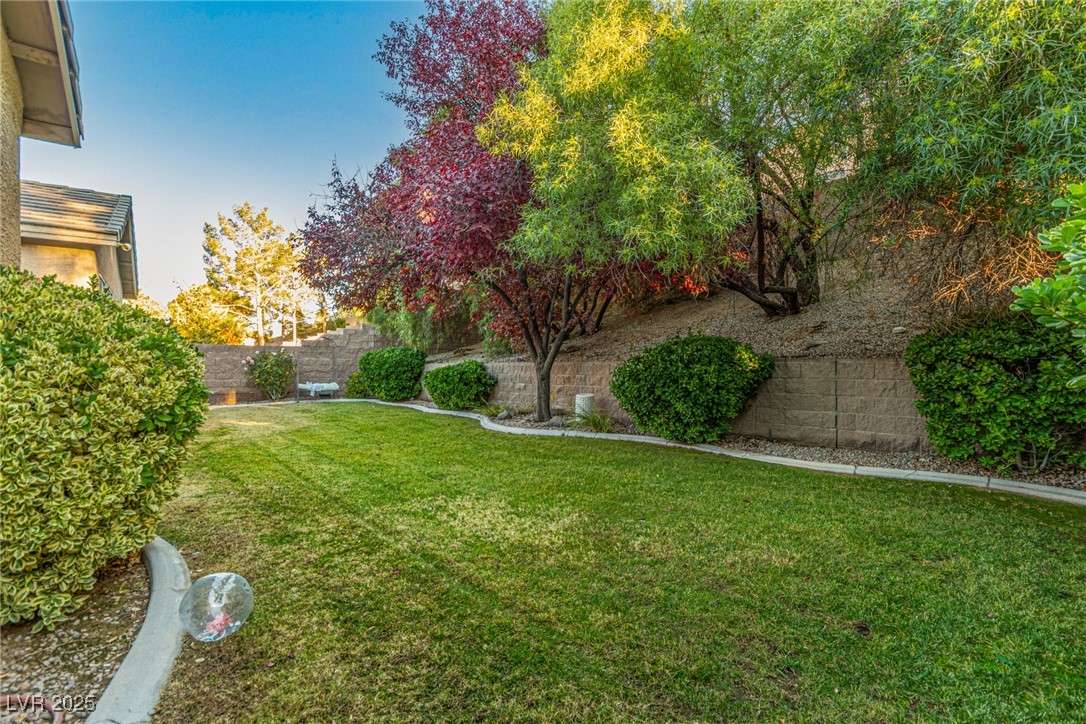 2389 Rainswept Avenue Henderson, NV 89052 - Photo 32 of 36