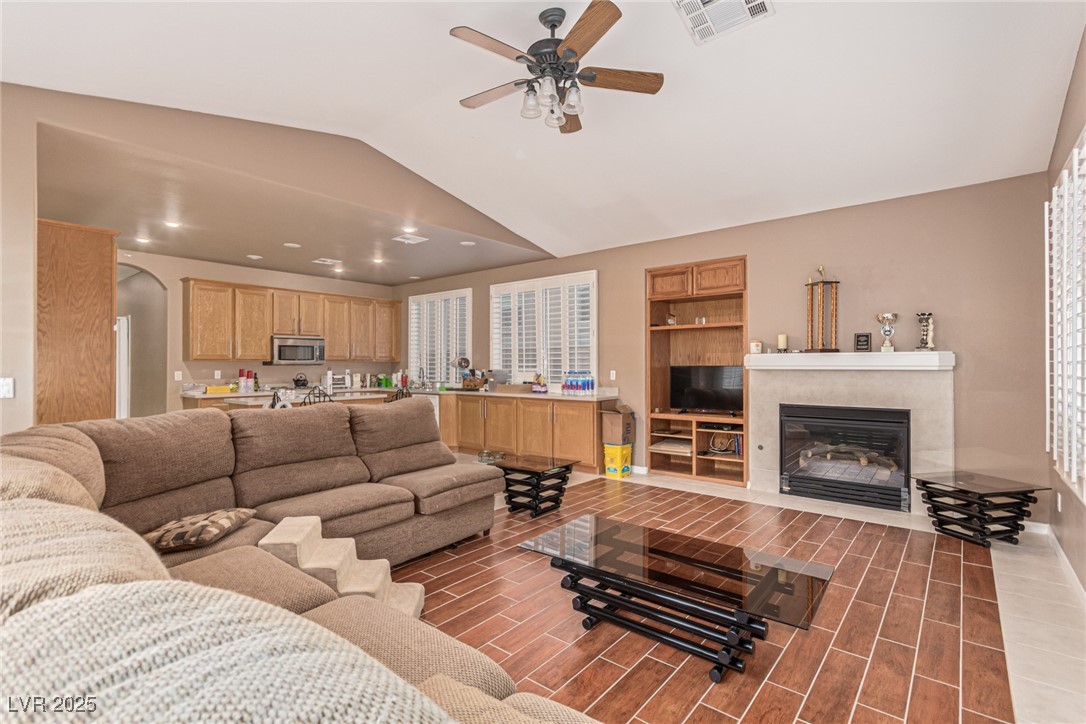 2389 Rainswept Avenue Henderson, NV 89052 - Photo 8 of 36