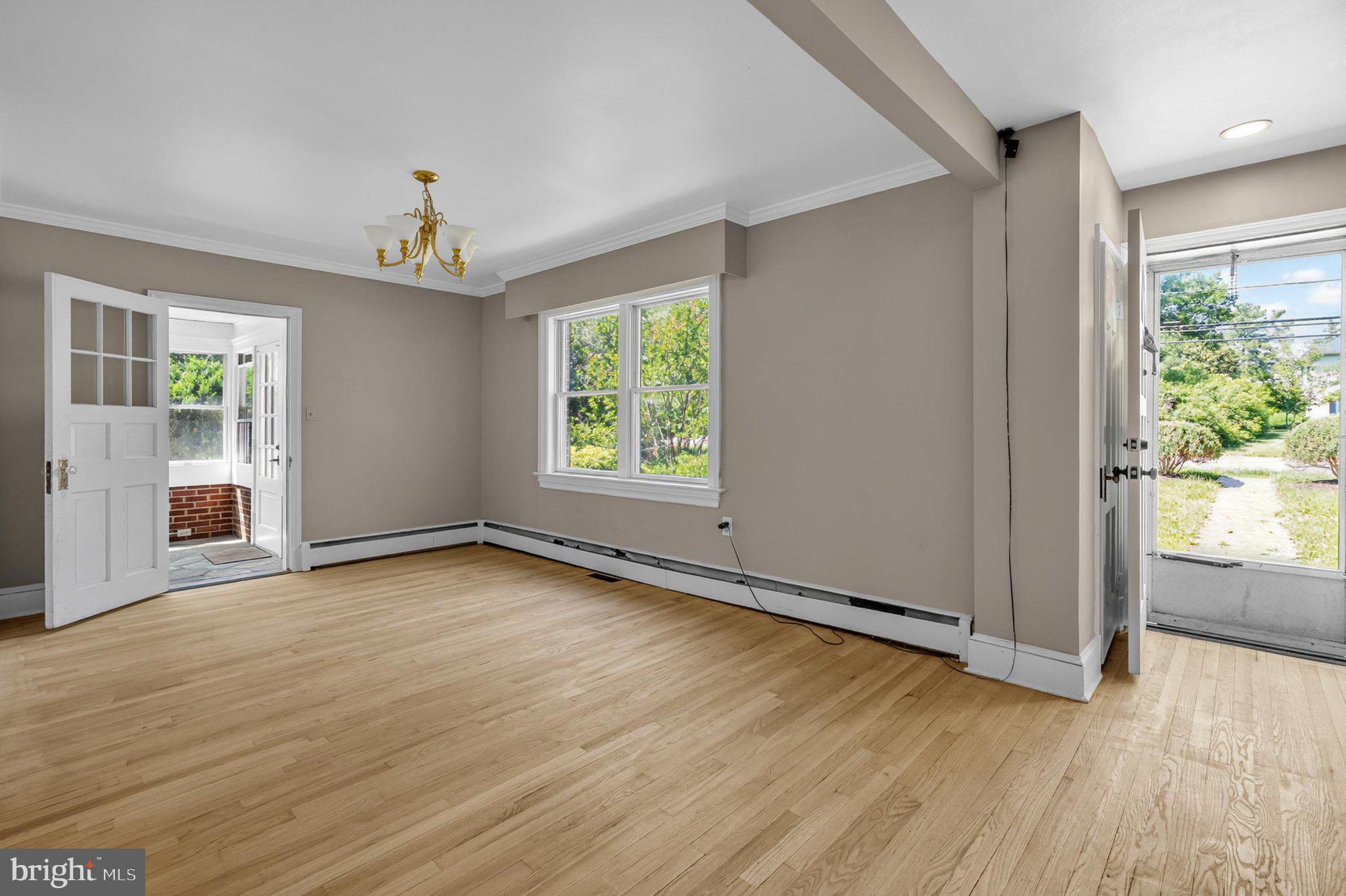 241 Edwards Ferry Road Northeast Leesburg, VA 20176 - Photo 10 of 27 Bright and airy living space awaits.