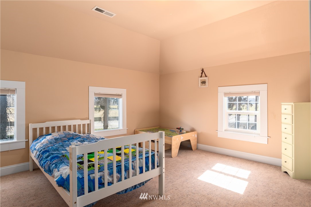 20633 Lafayette Road Burlington, WA 98233 - Photo 13 of 25 Gallery Image 13