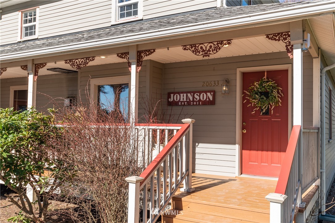 20633 Lafayette Road Burlington, WA 98233 - Photo 3 of 25 Gallery Image 3