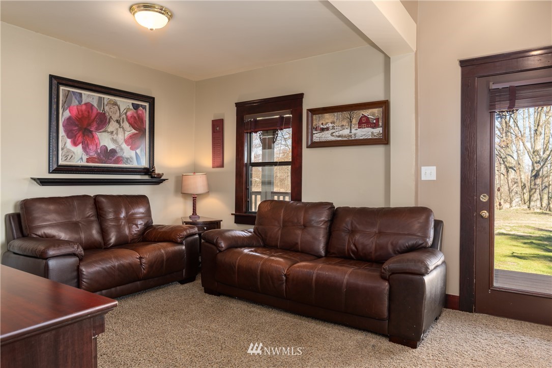20633 Lafayette Road Burlington, WA 98233 - Photo 6 of 25 Gallery Image 6