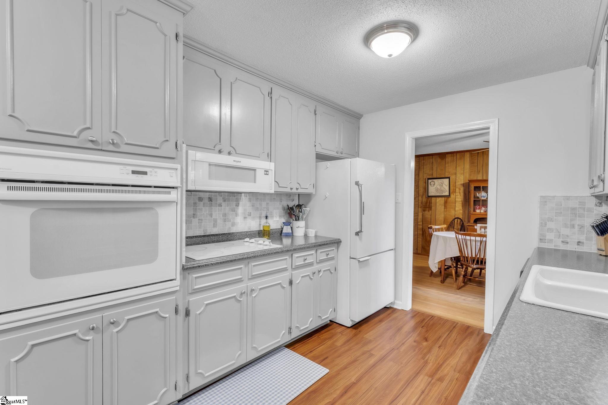 112 Lark Lane Anderson, SC 29625 - Photo 12 of 34