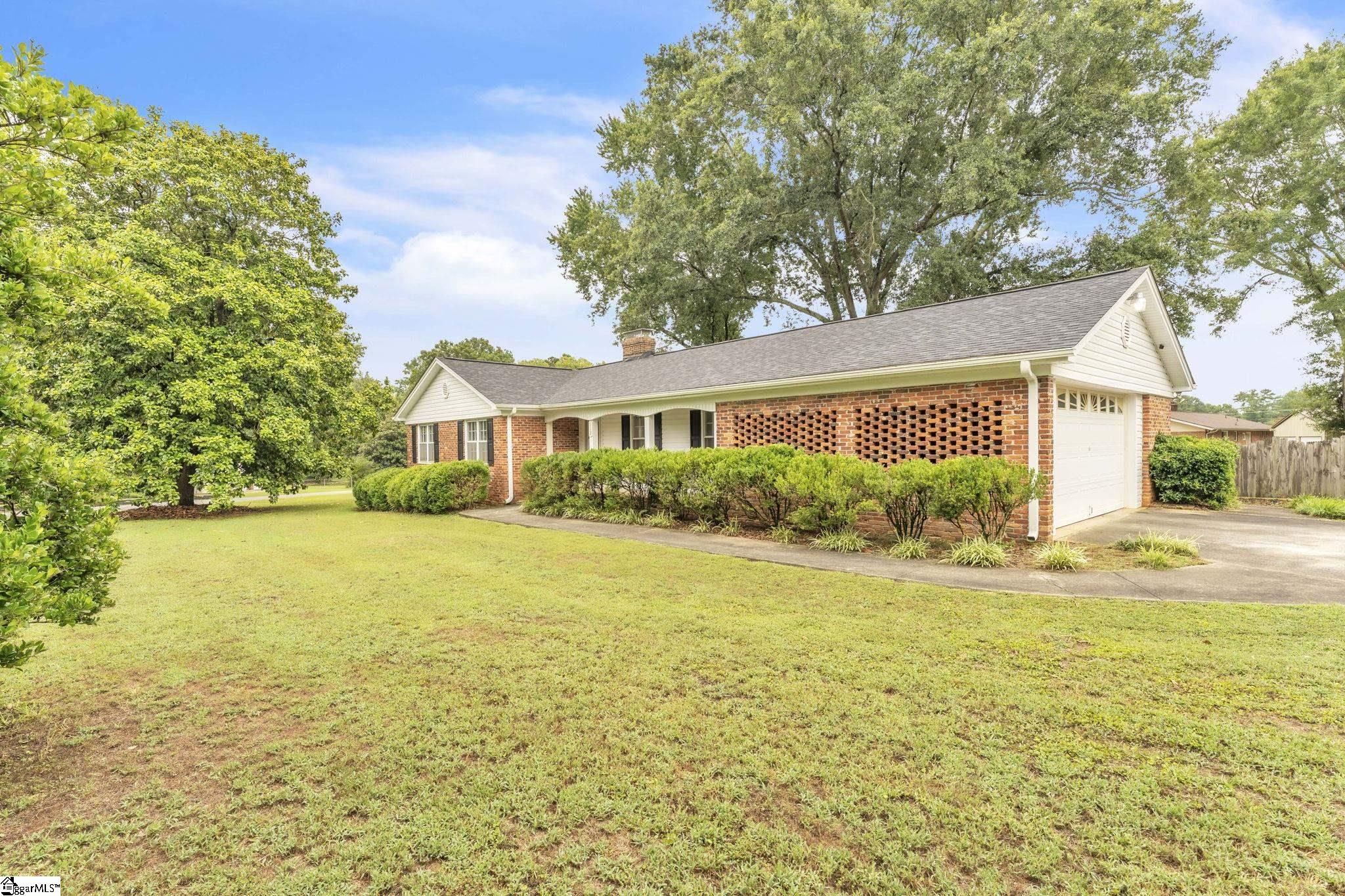 112 Lark Lane Anderson, SC 29625 - Photo 5 of 34