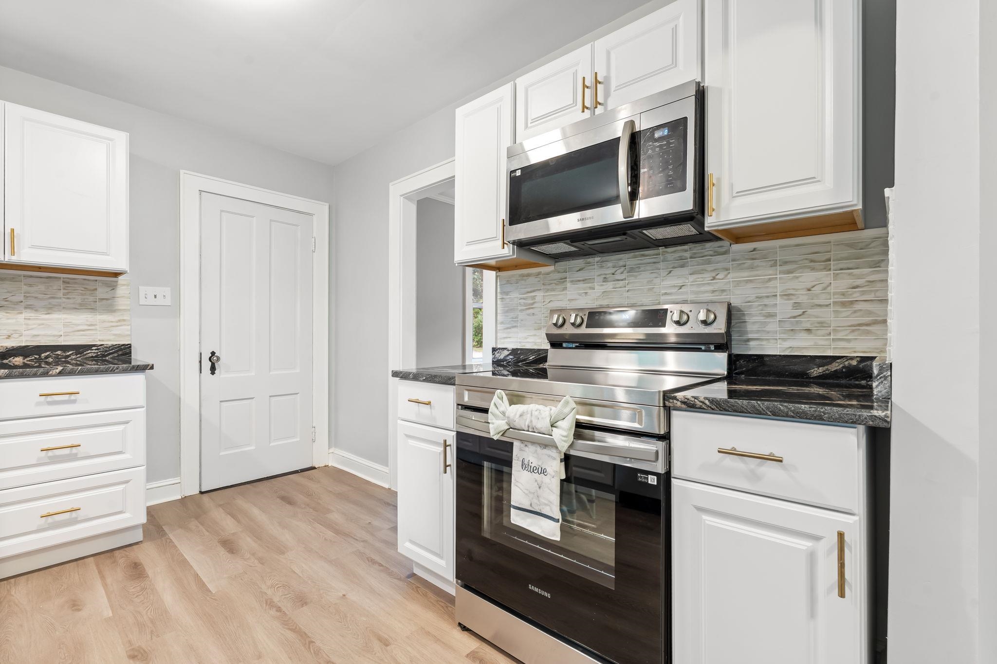 857 Union Street Manchester, NH 03104 - Photo 15 of 33
