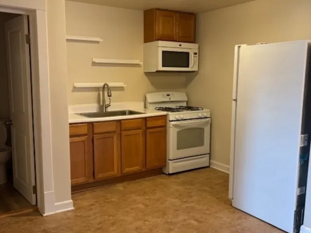 $1,400 | 847 Hannah Avenue, Unit GARDEN1RB, Forest Park, IL 60130