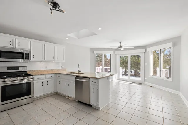 $4,000 | 790 Eastwind Drive, New Lenox, IL 60451