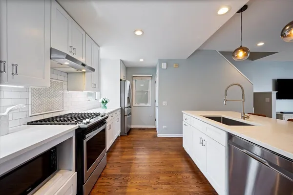 $599,000 | 1802 West Diversey Parkway, Unit I, Chicago, IL 60614