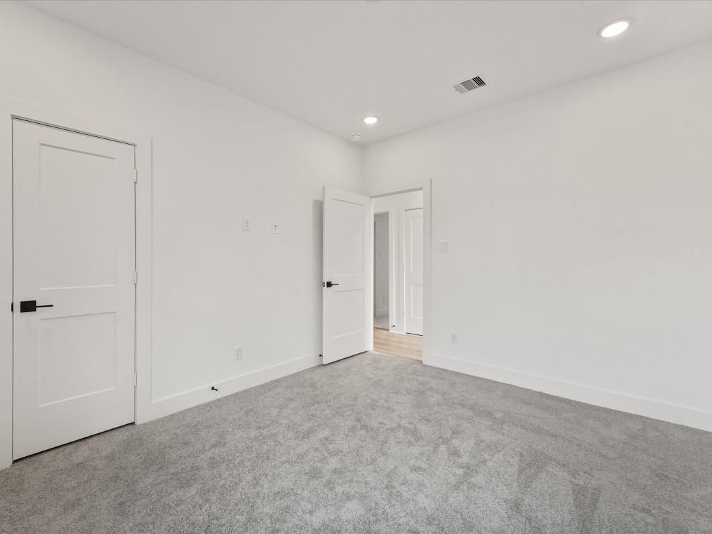 243 Rebecca Street, Unit F Houston, TX 77022 - Photo 18 of 26 a view of an empty room