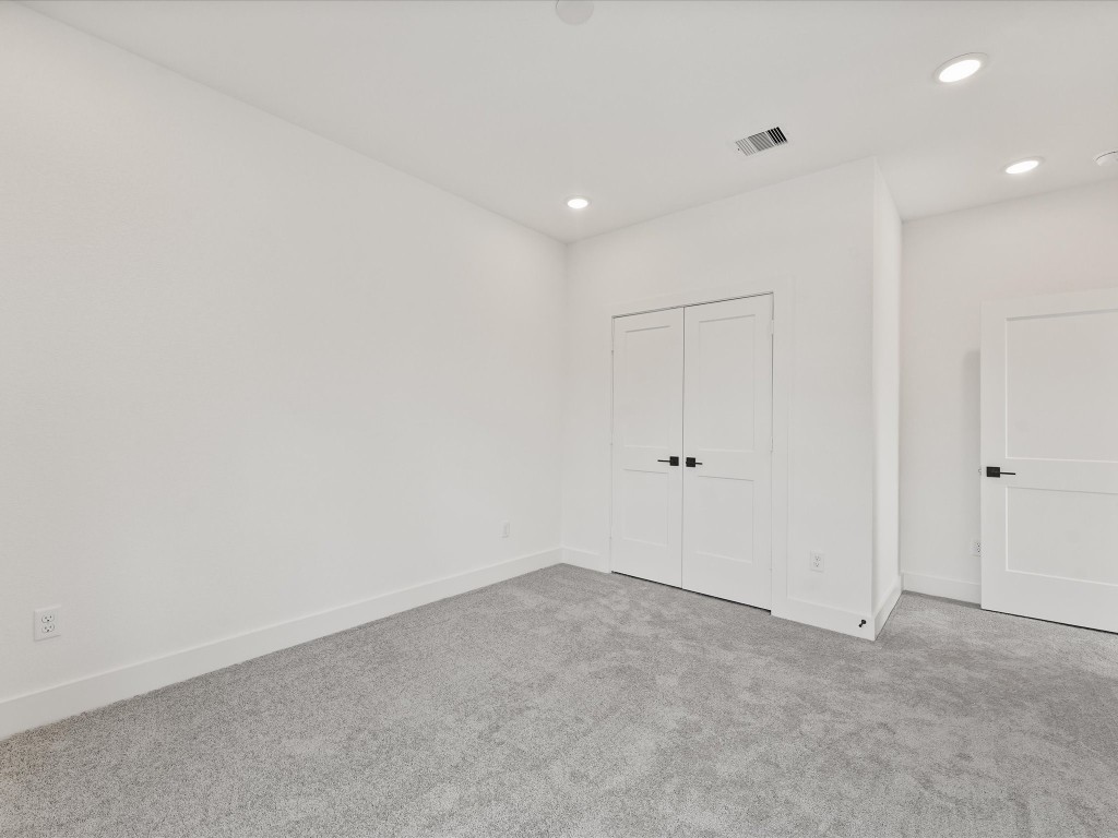243 Rebecca Street, Unit F Houston, TX 77022 - Photo 21 of 26 a view of an empty room