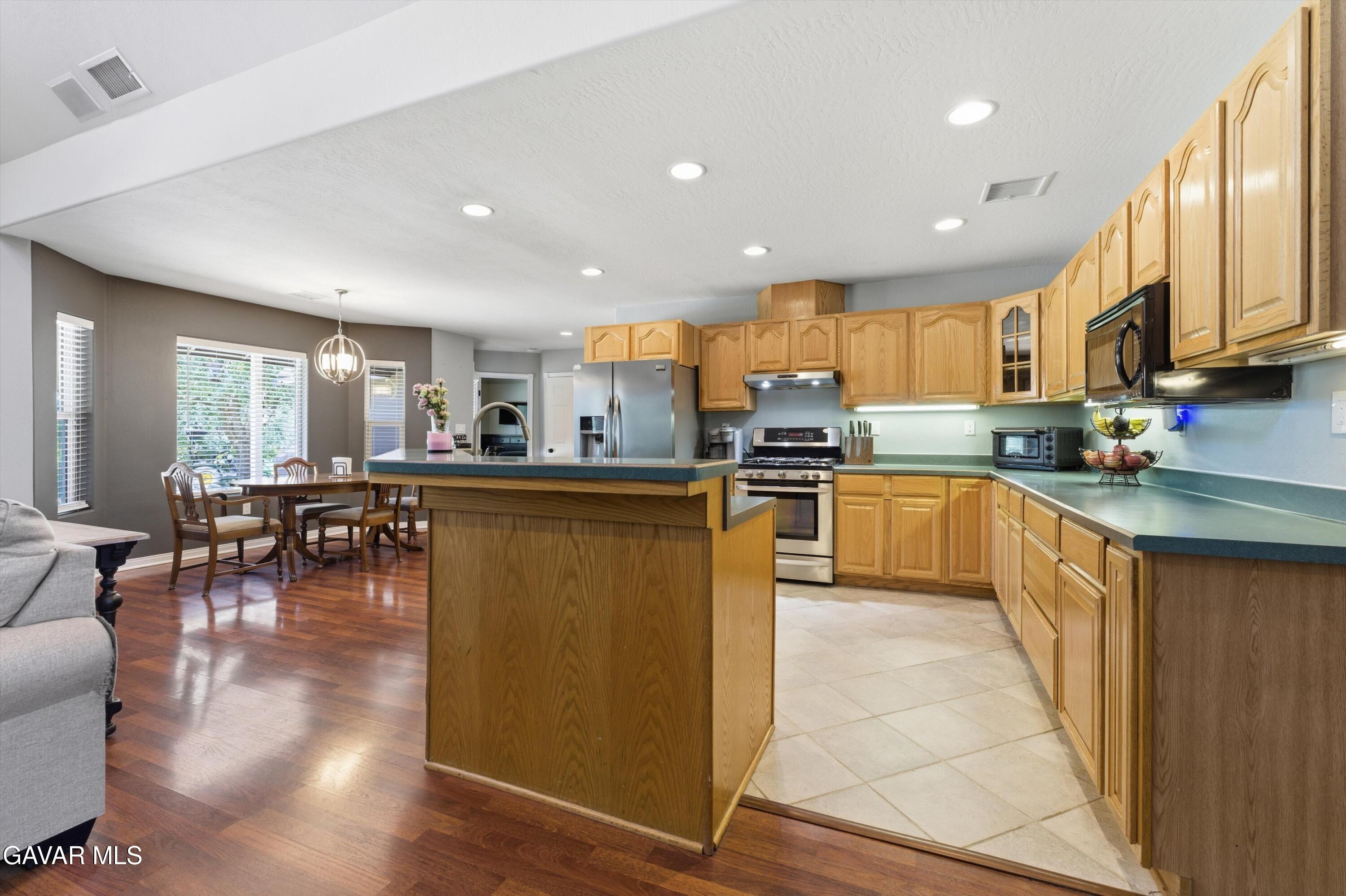 20761 Schout Road Tehachapi, CA 93561 - Photo 14 of 54 13-JYP04555
