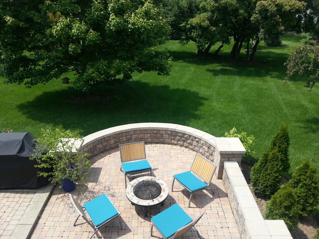 1718 Appleby Road Inverness, IL 60067 - Photo 9 of 24 a view of swimming pool with a garden