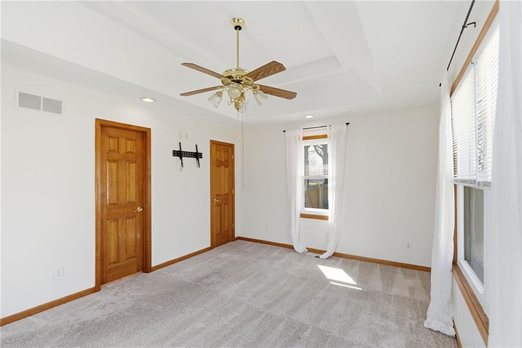 409 South Madison Street Spring Hill, KS 66083 - Photo 23 of 34