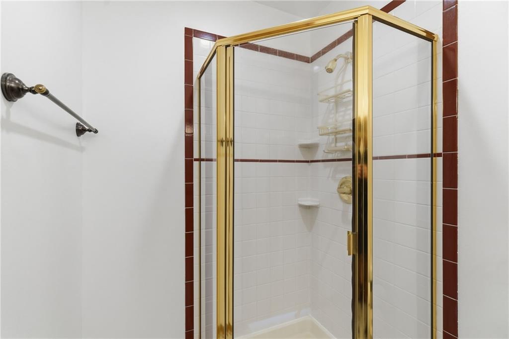 409 South Madison Street Spring Hill, KS 66083 - Photo 27 of 34