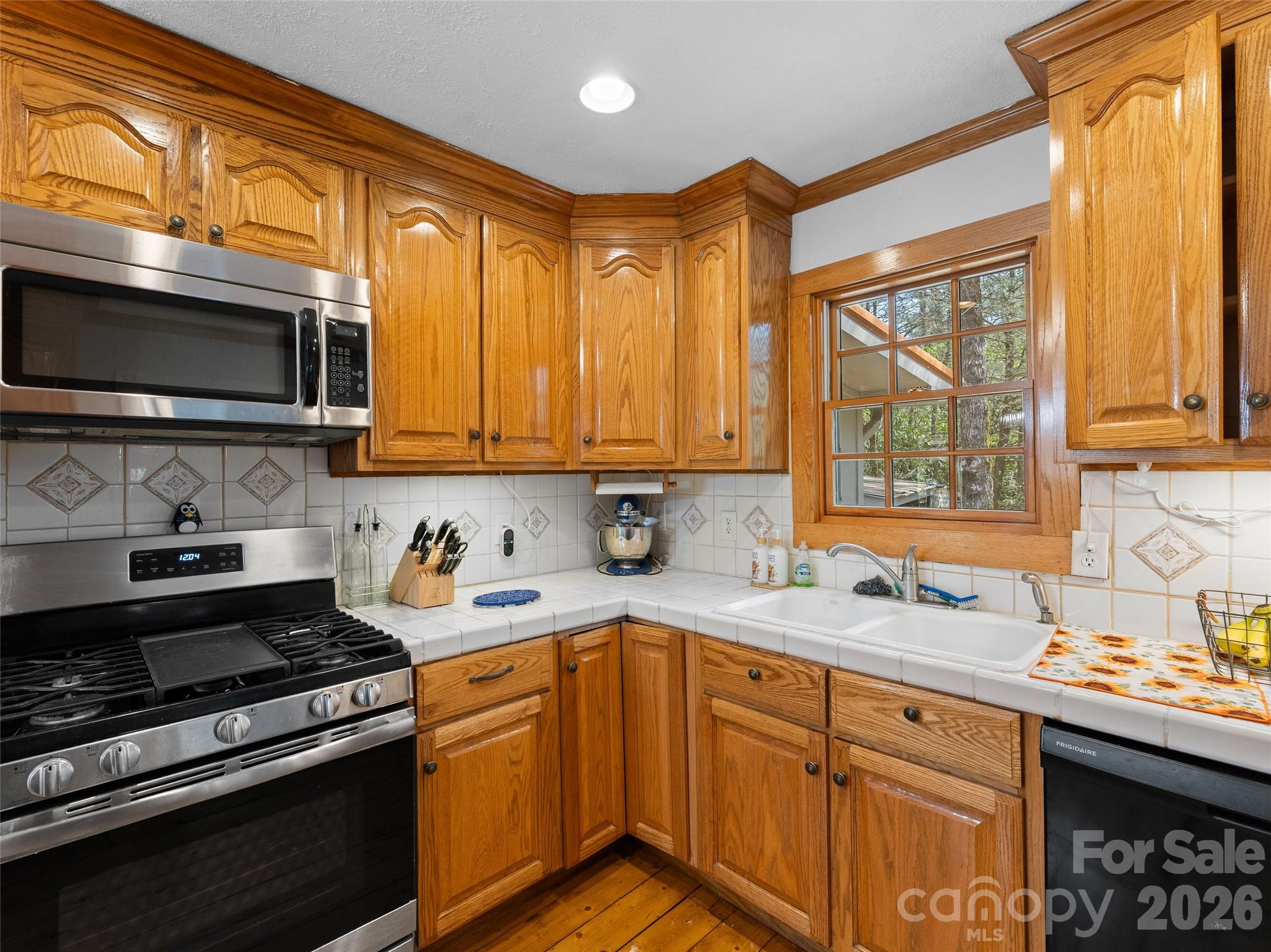 18 Holly Road Sapphire, NC 28774 - Photo 10 of 33