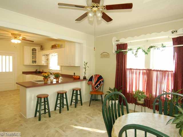 214 Welcome-Arcadia Road Lexington, NC 27295 - Photo 4 of 16 Kitchen.