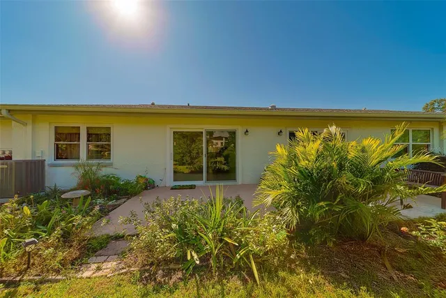 $249,500 | 3430 Stonehaven Court East, Unit D, Palm Harbor, FL 34684