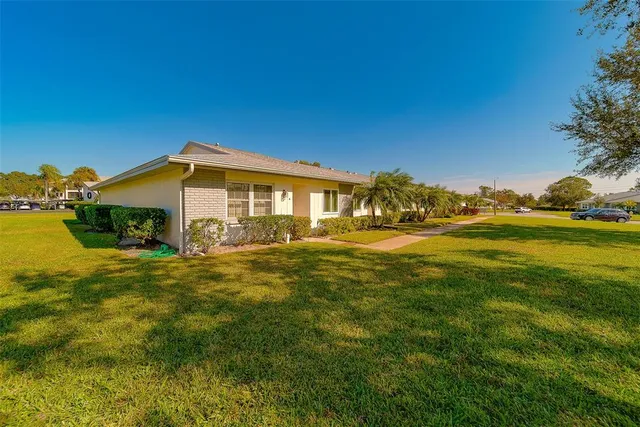 $249,500 | 3430 Stonehaven Court East, Unit D, Palm Harbor, FL 34684