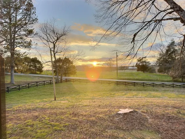 $284,900 | 595 Kemp Road, LaFayette, GA 30728